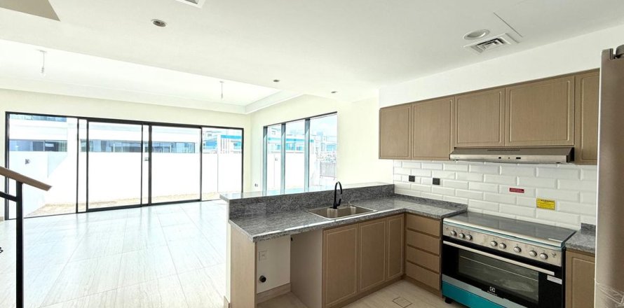 Dubai, BAE’de villa 4 yatak odası, 144 m&sup2; No 705718