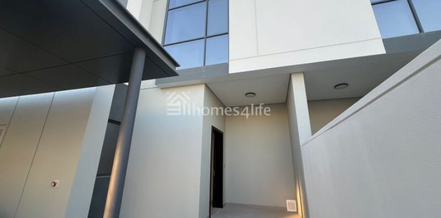 Kaupunkipientalo Al Furjan, Dubai, Arabiemiraatit 3 makuuhuonetta, 255 m2 № 700416