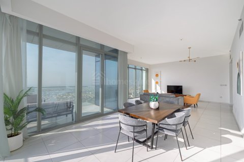 Apartment in Al Satwa, Dubai, UAE 2 bedrooms, 180 sq.m. № 700381 - photo 16