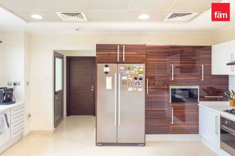 Зняти в оренду віллу в Дубай, ОАЕ 4 спальні, 218.1м2, № 678143 - фото 22