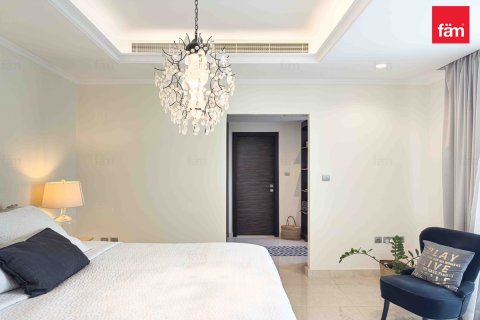 Зняти в оренду віллу в Дубай, ОАЕ 4 спальні, 218.1м2, № 678143 - фото 18