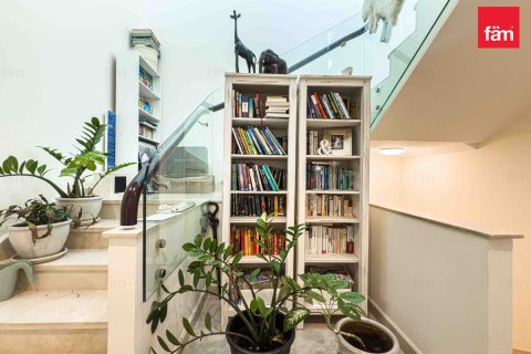 Зняти в оренду віллу в Дубай, ОАЕ 4 спальні, 218.1м2, № 678143 - фото 26