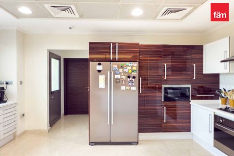 Зняти в оренду віллу в Дубай, ОАЕ 4 спальні, 218.1м2, № 678143 - фото 14