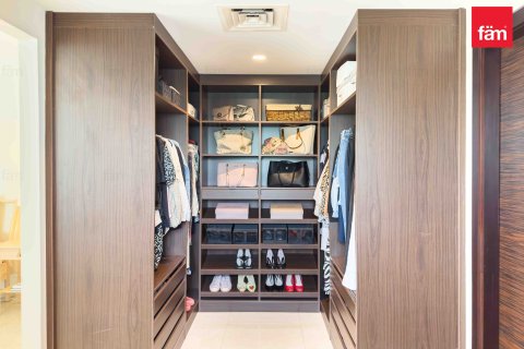 Зняти в оренду віллу в Дубай, ОАЕ 4 спальні, 218.1м2, № 678143 - фото 27