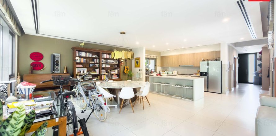 Vilë në Dubai Hills Estate, Emiratet e Bashkuara Arabe 4 dhoma gjumi, 455.6 m2. № 721890