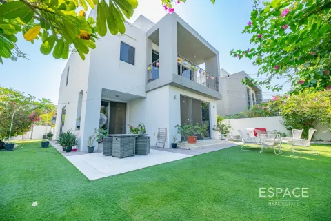 Dubai Hills Estate, Dubai, संयुक्त अरब अमीरात में विला, 3 बेडरूम, 304 वर्ग मीटर, संख्या 661296 - फ़ोटो 1