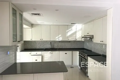 Villa itt: The Springs, Dubai, EAE, 3 hálószoba, 228 m², azonosító: 661299 - fénykép 4