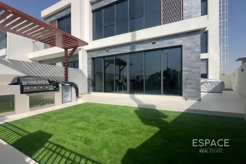 Townhouse til leje i DAMAC Hills (Akoya by DAMAC), Dubai, UAE 5 soveværelser, 383 kvm № 661295 - foto 1