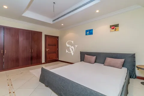 Vilă de închiriat în Palm Jumeirah, Dubai, EAU 5 dormitoare, 622 mp.  №658032 - poză 9