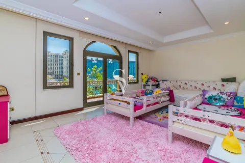 Vilă de închiriat în Palm Jumeirah, Dubai, EAU 5 dormitoare, 622 mp.  №658032 - poză 17