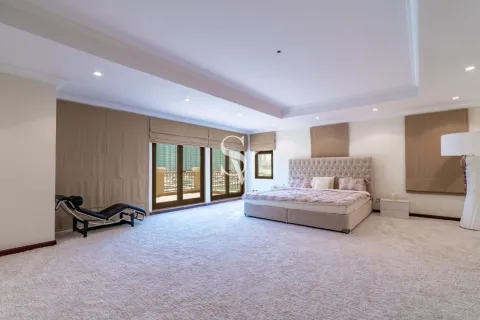 Vilă de închiriat în Palm Jumeirah, Dubai, EAU 5 dormitoare, 622 mp.  №658032 - poză 5