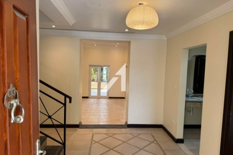 Vilă de închiriat în The Villa, Dubai, EAU 4 dormitoare, 793.6 mp.  №656925 - poză 9