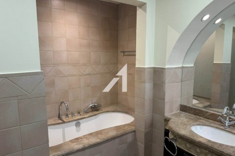 Vilă de închiriat în The Villa, Dubai, EAU 4 dormitoare, 793.6 mp.  №656925 - poză 20