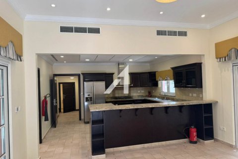 Vilă de închiriat în The Villa, Dubai, EAU 4 dormitoare, 793.6 mp.  №656925 - poză 6