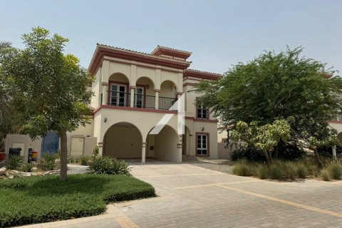 Vilă de închiriat în The Villa, Dubai, EAU 4 dormitoare, 793.6 mp.  №656925 - poză 1