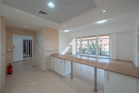 Dubai, संयुक्त अरब अमीरात में अपार्टमेंट, 2 बेडरूम, 141.1 वर्ग मीटर, संख्या 656928 - फ़ोटो 6