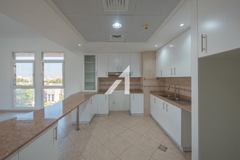 Dubai, संयुक्त अरब अमीरात में अपार्टमेंट, 2 बेडरूम, 141.1 वर्ग मीटर, संख्या 656928 - फ़ोटो 3