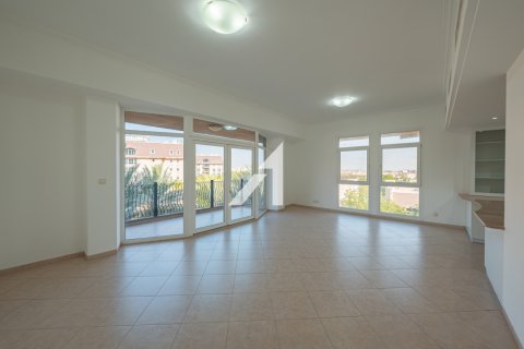 Dubai, संयुक्त अरब अमीरात में अपार्टमेंट, 2 बेडरूम, 141.1 वर्ग मीटर, संख्या 656928 - फ़ोटो 1