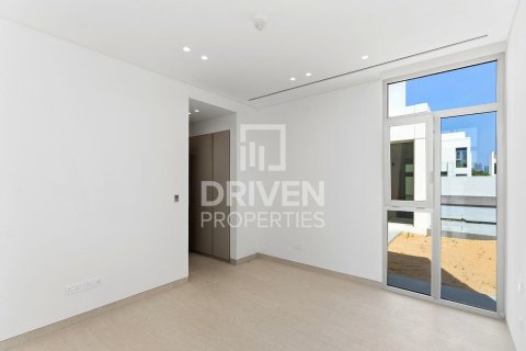 Villa in Jumeirah Park, Dubai, UAE 5 bedrooms, 561.04 sq.m. № 755768 - photo 13
