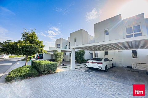 Таунхаус Дубай, БАӘ-да 3 жатын бөлмелер, 181.2 м² № 699026