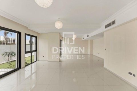 Villa i Dubai, UAE 6 soveværelser, 376.72 kvm № 741809
