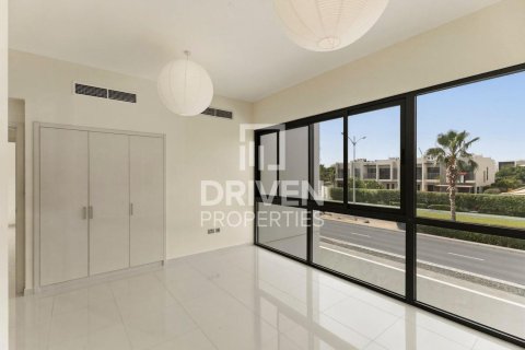 Villa til salg i Dubai, UAE 6 soveværelser, 376.72 kvm № 741809 - foto 4