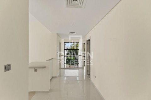 Villa til salg i Dubai, UAE 6 soveværelser, 376.72 kvm № 741809 - foto 17