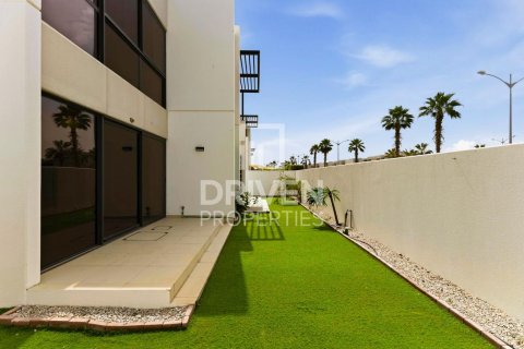 Villa til salg i Dubai, UAE 6 soveværelser, 376.72 kvm № 741809 - foto 24