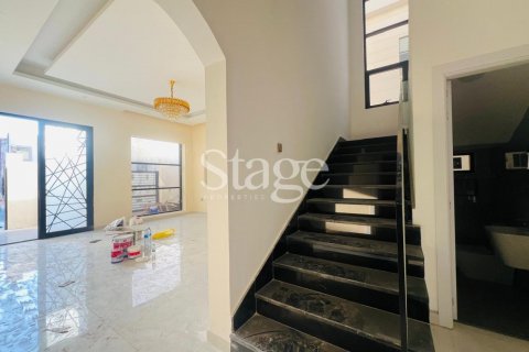 Villa zum Verkauf in Ajman, VAE 5 Schlafzimmer, 304 m2 Nr. 639039 - Foto 2