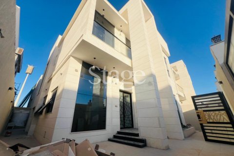 Villa zum Verkauf in Ajman, VAE 5 Schlafzimmer, 304 m2 Nr. 639039 - Foto 14