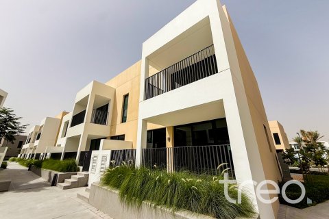 Kamienica do wynajęcia w Arabian Ranches 3, Dubai, ZEA 4 sypialnie, 284.19 mkw., nr 755505 - zdjęcie 2