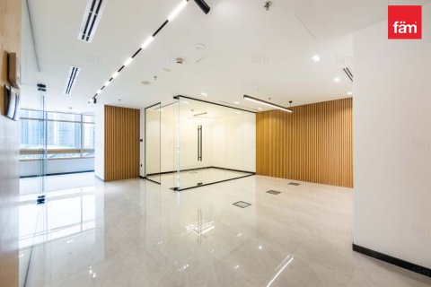 Oficina en Dubai, EAU 107.4 m² № 708449
