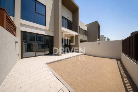 Radhus till försäljning i Dubai Land, Dubai, UAE 3 sovrum, 161 kvm Nr. 744289 - fotografi 16