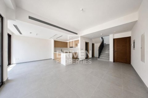 Radhus till försäljning i Dubai Land, Dubai, UAE 3 sovrum, 161 kvm Nr. 744289 - fotografi 2