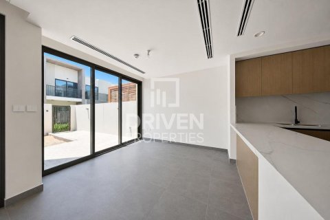Radhus till försäljning i Dubai Land, Dubai, UAE 3 sovrum, 161 kvm Nr. 744289 - fotografi 3