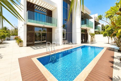 Vila di Mohammed Bin Rashid City, Dubai, UAE 5 bilik tidur, 780.39 meter persegi № 761731 - foto 1