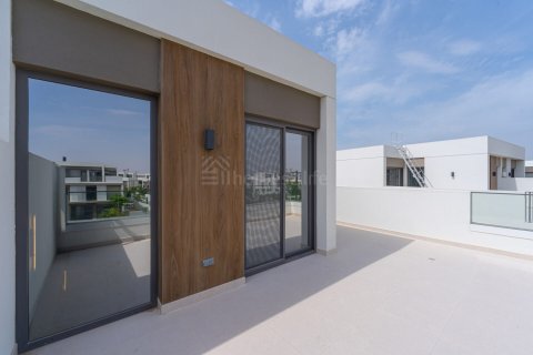 Vilë në Tilal Al Ghaf, Dubai, Emiratet e Bashkuara Arabe 4 dhoma gjumi, 235 m2. № 700393 - Foto 12