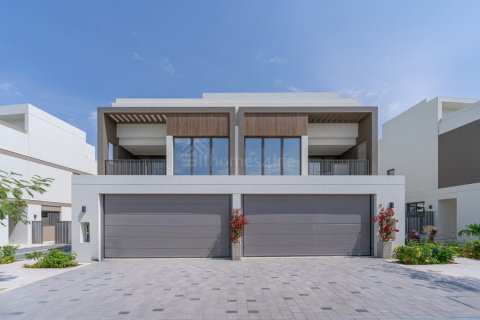 Vilë në Tilal Al Ghaf, Dubai, Emiratet e Bashkuara Arabe 4 dhoma gjumi, 235 m2. № 700393 - Foto 21