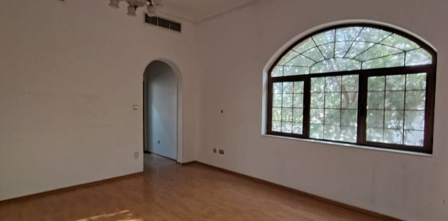 Βίλα σε Al Barsha, Dubai, ΗΑΕ 5 υπνοδωμάτια, 1394 τ.μ. Αρ. 712212