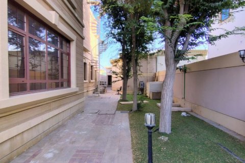 Βίλα σε Al Barsha, Dubai, ΗΑΕ 5 υπνοδωμάτια, 1394 τ.μ. Αρ. 712212 - φωτογραφία 8
