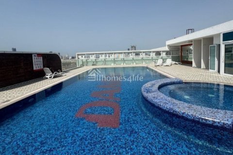Appartamento in vendita a Dubai Studio City, Dubai, EAU 2 camere da letto, 111 mq. № 712208 - foto 26