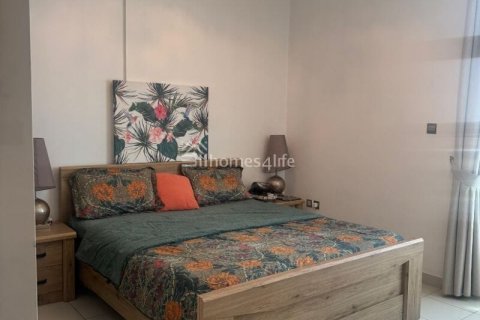 Appartamento in vendita a Dubai Studio City, Dubai, EAU 2 camere da letto, 111 mq. № 712208 - foto 24