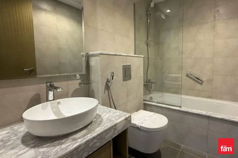 Apartmen di Business Bay, Dubai, UAE 2 bilik tidur, 75.6 meter persegi № 719606 - foto 8