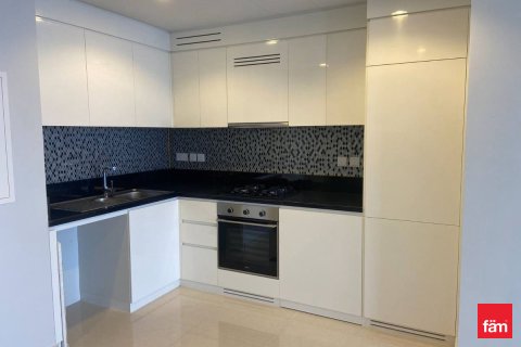 Apartmen di Business Bay, Dubai, UAE 2 bilik tidur, 75.6 meter persegi № 719606 - foto 5