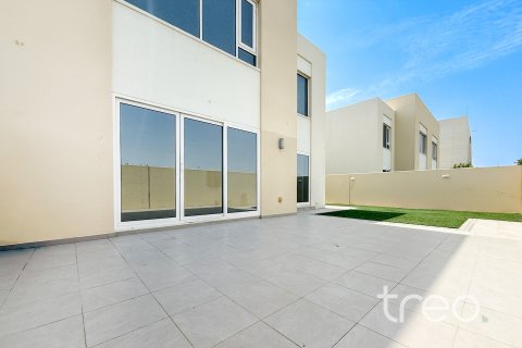 Apartment in Dubai South (Dubai World Central), Dubai, UAE 3 bedrooms, 20.62 sq.m. № 761451 - photo 14