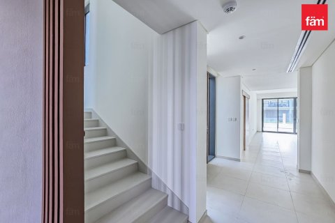 Villa en alquiler en Dubai, EAU 3 dormitorios, 420 m2 № 655693 - foto 10