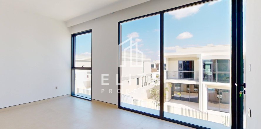 Villa a Tilal Al Ghaf, Dubai, EAU 5 camere da letto, 423 mq. № 736603