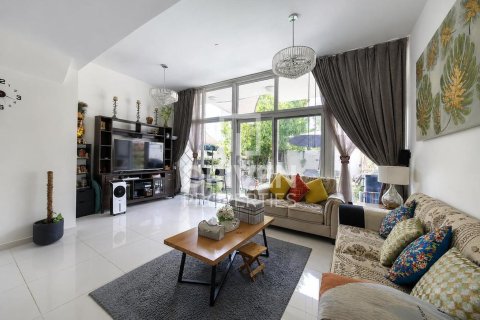 Townhouse sa Dubai, UAE 2 silid-tulugan, 133.41 sq.m. № 741840 - larawan 2