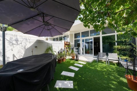 Townhouse sa Dubai, UAE 2 silid-tulugan, 133.41 sq.m. № 741840 - larawan 15
