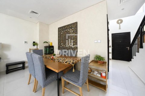 Townhouse sa Dubai, UAE 2 silid-tulugan, 133.41 sq.m. № 741840 - larawan 9